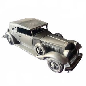1930 Packard Convertible Diecast Model Car